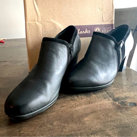 Women’s shoe. - Picture 1 of 4